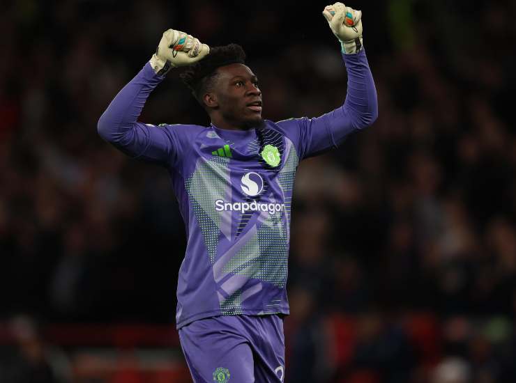Onana esulta dopo una vittoria