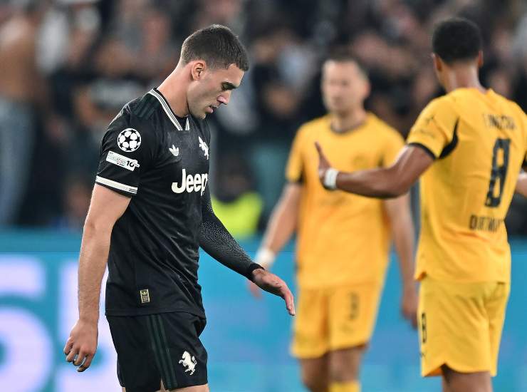 Vlahovic durante una partita