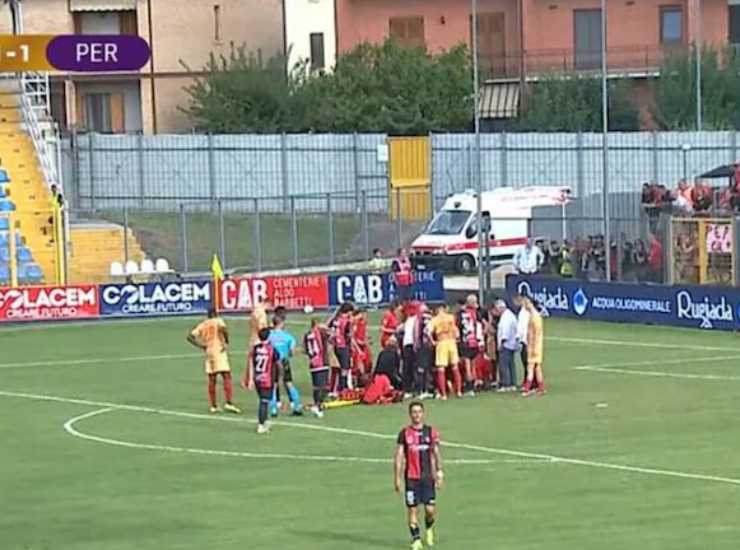Ricciardi a terra dopo lo scontro