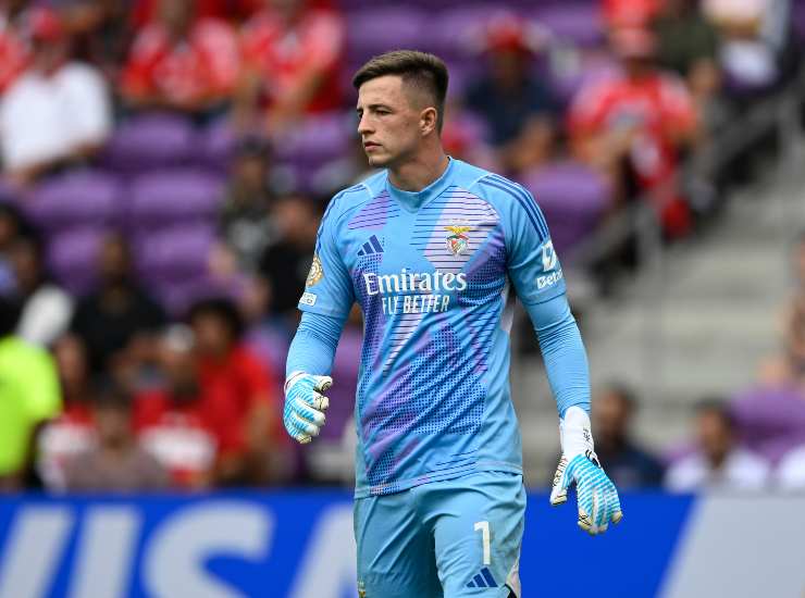 Trubin con la maglia del Benfica