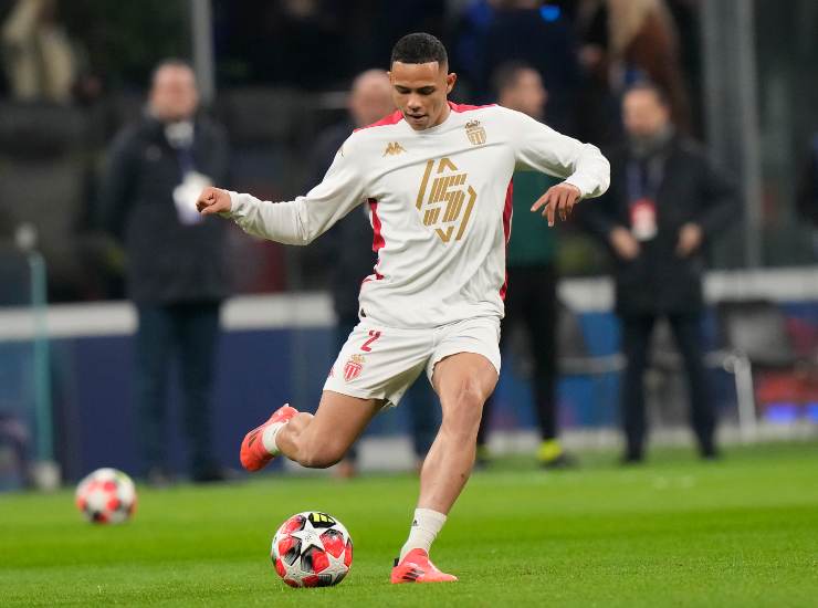 Vanderson durante un riscaldamento