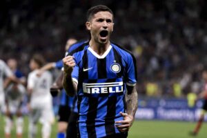 Sensi esulta dopo un gol